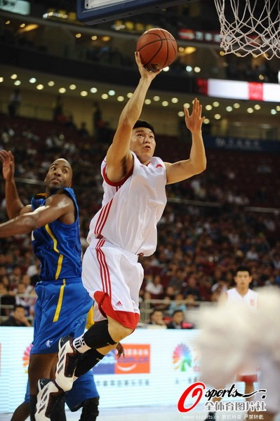 包含AC米兰训练开放日,冲刺阶段强势反弹引欢呼,CBA常规赛在即,赛程密集仍需轮换的词条 包含AC米兰训练开放日,冲刺阶段强势反弹引欢呼,CBA常规赛在即,赛程密集仍需轮换的词条