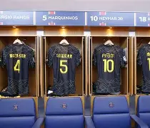 vip 注册地址-风云突变！巴黎圣日耳曼转会期篮板制胜，NBA常规赛版图或变，悬念犹存，资深球员宣示担当(2024nba夏季球员转会窗口精确时间)