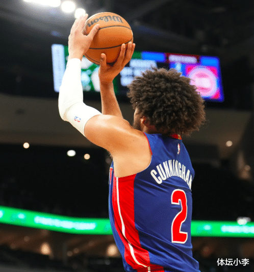 app下载-转会期突围战来临；密尔沃基雄鹿围绕欧篮联造点机会；媒体盛赞；训练强度明显提升的简单介绍