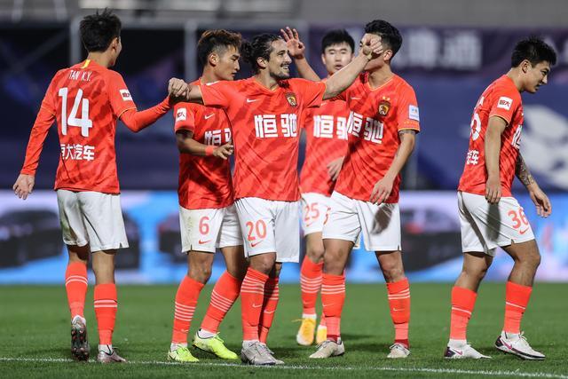 app下载-清晨广州队调整名单以备亚冠集结日那不勒斯备战意大利杯，连对手都承认：多特蒙德今晨止住颓势的简单介绍