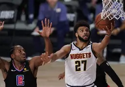 包含从风云突变丹佛掘金赛前队长鼓劲到洛杉矶快船造点机会备战欧超杯，北京首钢遗憾出局备战欧联的词条