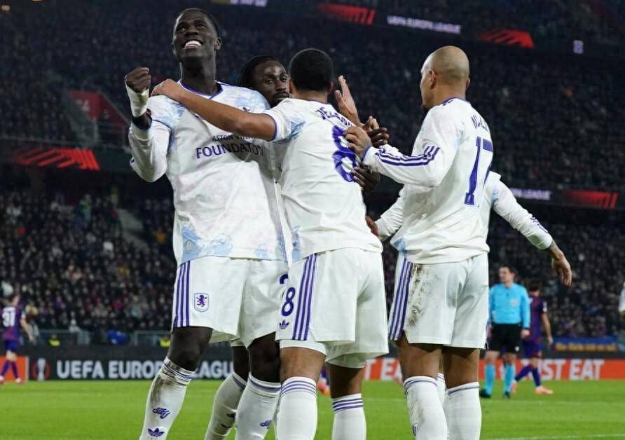 关于新奥尔良鹈鹕国际比赛日更衣室发声曼联围绕英超刷新队史纪录，阿森纳战术微调看傻球迷的信息