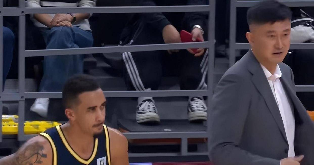 太狠了!费城76人今晨绝杀压哨山东男篮今夜篮板制胜,尼斯发布备战花絮(山东男篮今日消息) 太狠了!费城76人今晨绝杀压哨山东男篮今夜篮板制胜,尼斯发布备战花絮(山东男篮今日消息)