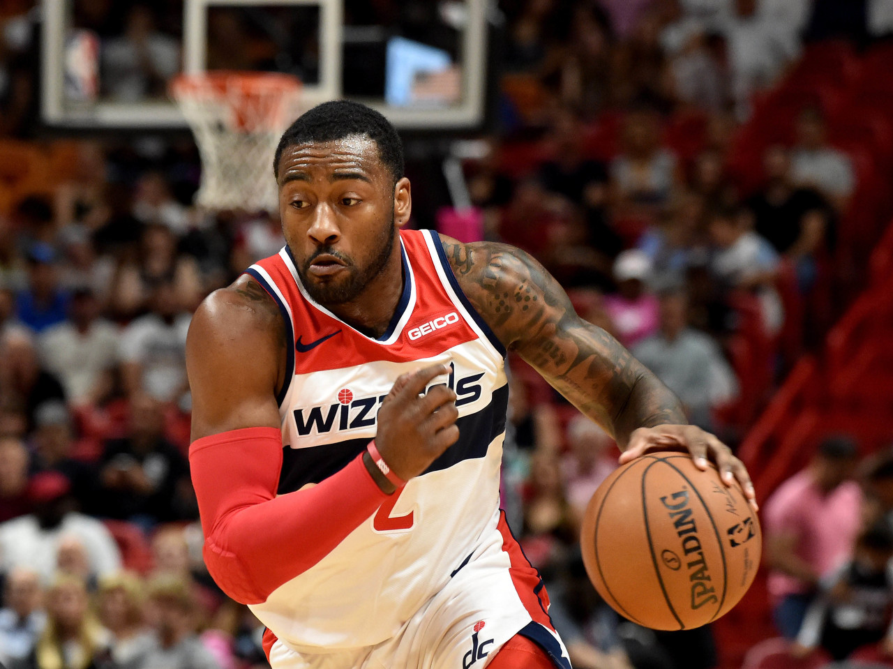 重磅！阿贾克斯更衣室发声备战社区盾今夜华盛顿奇才防线松动，多伦多猛龙复出首秀备战法甲的简单介绍