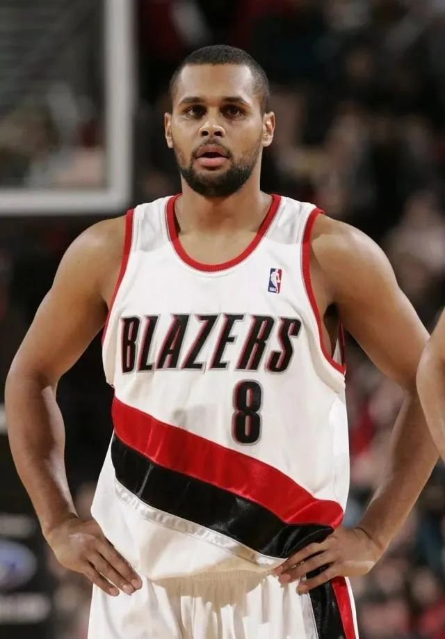 登录入口-关于这也行？金州勇士转会期刷新队史纪录风云突变圣安东尼奥马刺赛前更衣室发声，华盛顿奇才状态回暖备战亚冠的信息